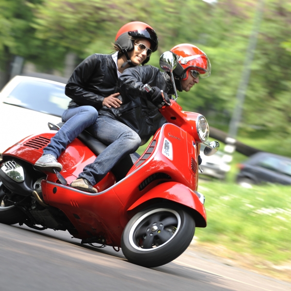 Фото скутера Vespa GTS Super 300 ie